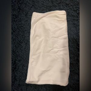 Lyda Baby blanket with blue detailing